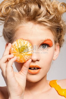 化妆美人时尚女人模型橙色肖像化妆水果美容橘子