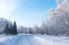 雪山冬天公路美景图片