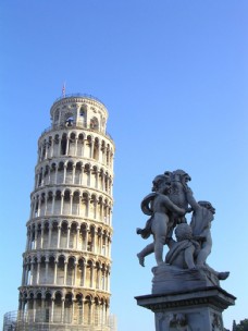 比萨斜塔雕塑图片