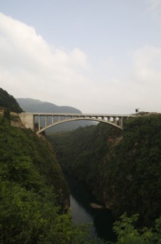 峡谷桥